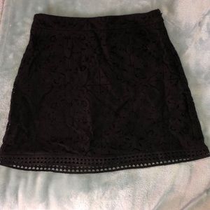 Forever21 short black skirt lace